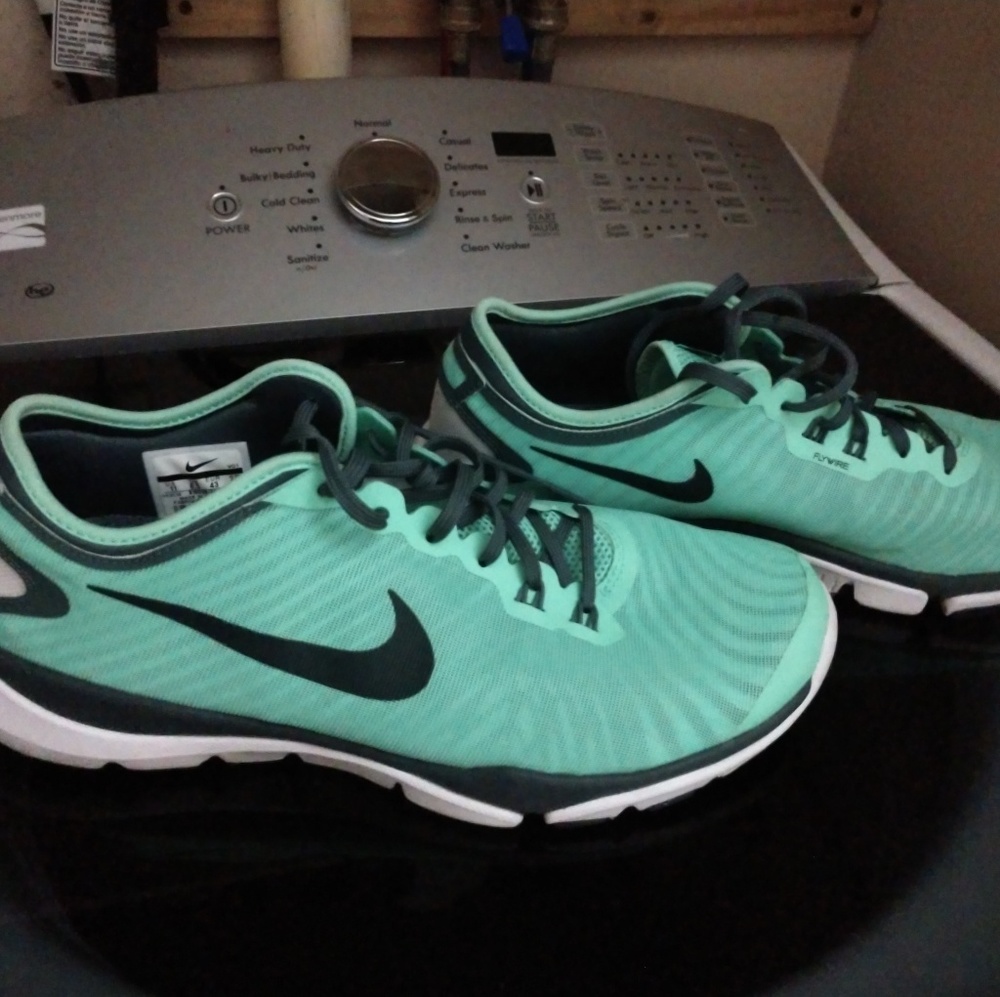 Size 11Nike's